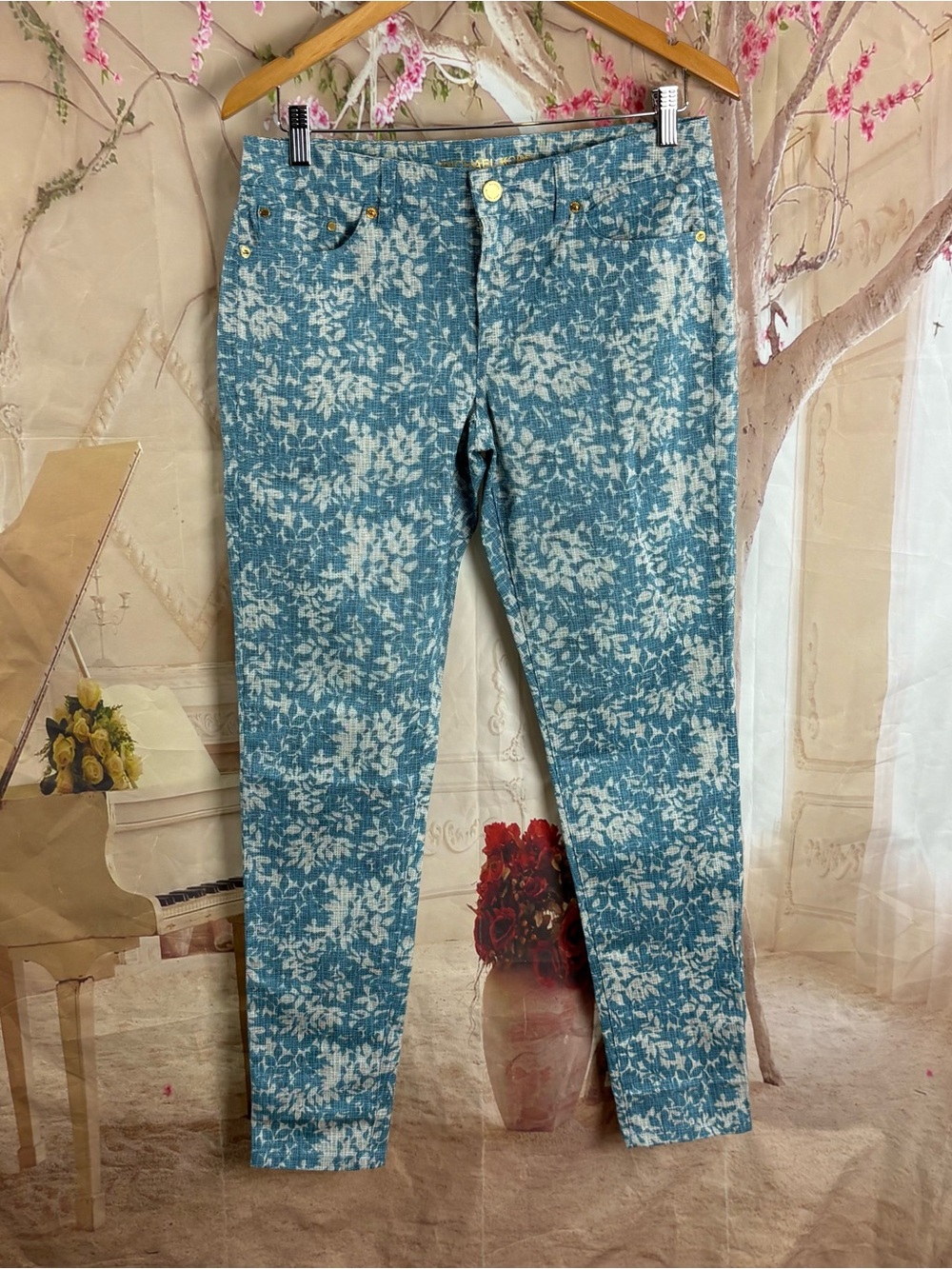 MICHAEL KORS Light Blue Floral High-Rise Jeans - Picture 2 of 9